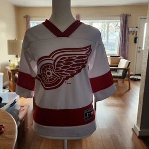 Vintage Red Wings Jersey Yzerman Vintage Kids Medium  - Picture 1 of 2