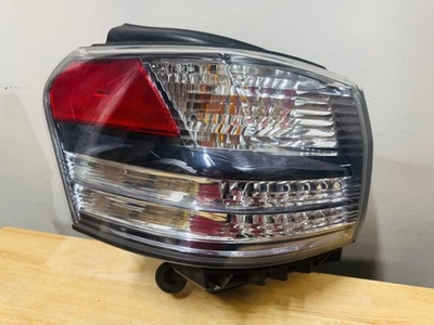 Luz trasera exterior para conductor Lexus HS250h 10-12 ✅OEM✅ DIESTRO 3150 Foto 1 de 4