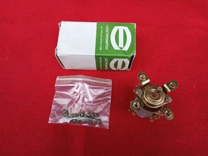 ELECTROSWITCH. 12304 LG. 10A 125VAC - Picture 1 of 5