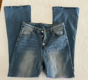 Size Medium Button Fly Women’s Jeans 28X30 Flare Leg Jeans 11” Rise 10” Ankle - Picture 1 of 10