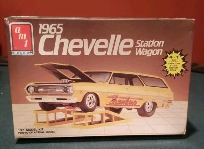 AMT 6505 1965 CHEVELLE STATION WAGON 1/25 SCALE MODEL KIT New Unbuilt  - Image 1 of 4