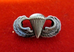 United States Army Basic Parachute Mini/Lapel Badge - Picture 1 of 2