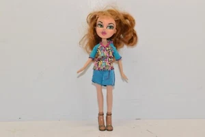 Vintage MGA Bratz Strut it Meygan Doll 2001 Green Eyes With Clothes - Picture 1 of 3