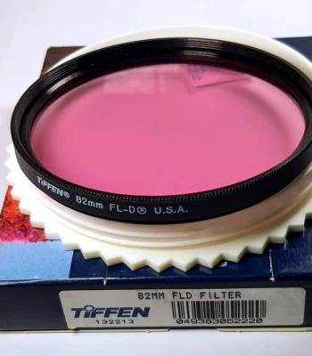 Tiffen Authentic 82mm FL-D Glass Lens Filter Fluorescent FLD FL-Day Professional - Image 1 of 4