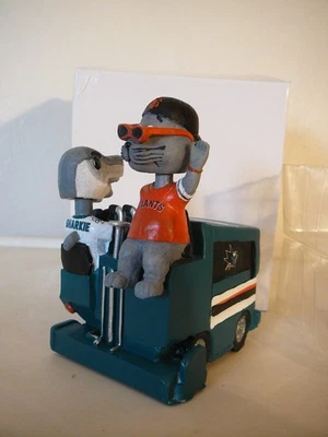 SF Giants Lou Seal & San Jose Sharks Sharkie Bobblehead Zamboni Bank, SGA  Foto 1 de 4