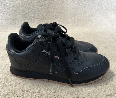Reebok Classic Leather Boys Size 2.5 Black Athletic Running Shoes Sneakers - Image 1 of 4