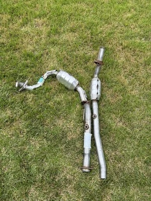 Convertidor catalítico de escape Walker - Juego de ajuste directo 53274 y 50417 - Ford Explorer  Foto 1 de 4