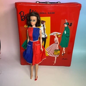 1960S VINTAGE BARBIE DOLL BRUNETTE RARE FANCY FREE DRESS, QUEEN WIG, WITH CASE - Bild 1 von 24