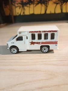 Matchbox Chevy Transport Bus 1:50 Die Cast Thailand Sheriff White - Picture 1 of 24