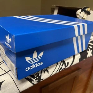 Adidas Original Superstar Men's Sneakers, White/Gold Accent, SZ 8.5 - Picture 1 of 9