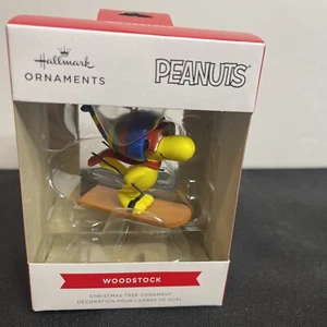 2021 Woodstock Skiing Peanuts Hallmark Christmas Tree Ornament Charlie Brown New - Picture 1 of 2
