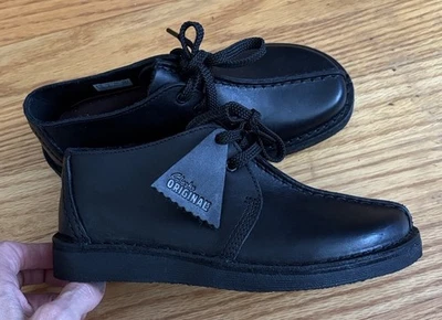 Clarks Originals Boys Desert Trek Black Leather Size 1 NWOB - Image 1 of 4