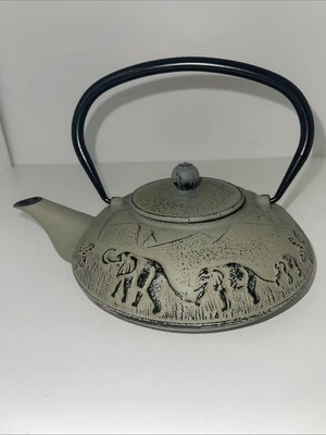 Tetera gris con motivo de elefante de hierro fundido mango negro cocina decoración influencia asiática Foto 1 de 4