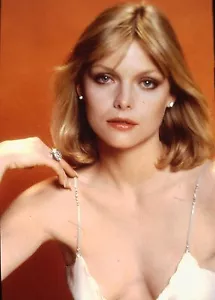 MICHELLE PFEIFFER in "Scarface" - Original 35mm COLOR Slide - 1983 - Picture 1 of 2