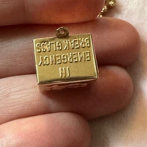 14k Yellow Gold Mad Money Box $1 Pendant /Charm - Picture 1 of 6