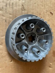 Honda CR250M 1974 embrague centro de cesta - Imagen 1 de 4