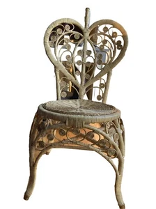 Vtg Gold Heart Wicker Chair Rattan Scroll Peacock Seat Hollywood Regency - Picture 1 of 13