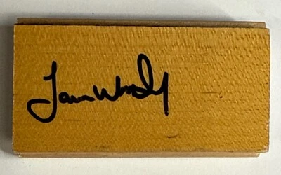 James Worthy Firmado 1 1/2 x 3 Floorboard Lakers PSA Y09437 Foto 1 de 3