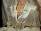 Vintage 1970s Modernist Weiß Plastik & Gebürstet Goldfarben Perlenkette 372B