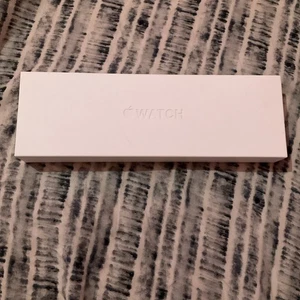 Apple Watch Series 9 41 mm GPS + LTE CELLULAR NEUF boîtier en aluminium - Photo 1 sur 13