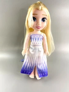 Disney Frozen Princesa Elsa 14" Niño Pequeño Jakks Pacific Muñeca con Vestidos Púrpura  - Imagen 1 de 12