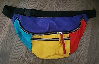 Riñonera retro Urban Outfitters colorblock paquete grande Foto 1 de 4