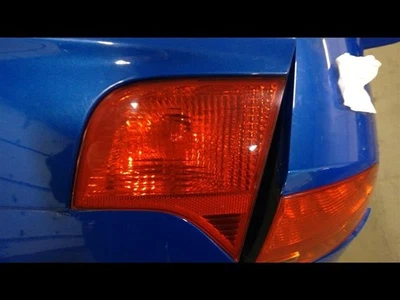 Lámpara trasera lateral pasajero Rh 2006 S4 Audi Sku#2442344 Foto 1 de 4