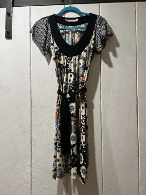 Vestido Gibson Corto Floral Corbata Cintura Manga Corta Mediano Foto 1 de 4