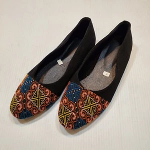 Embroidered Floral and Black Geometric Ballet Flats Size 5 - Picture 1 of 2
