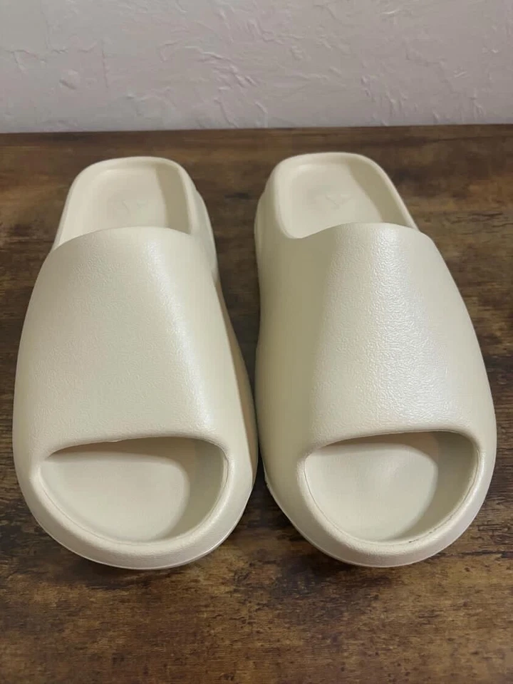Adidas Yeezy Bone Slides para hombre talla 12 Foto 1 de 4