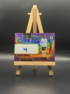2022-23 Panini Select Djed Spence 4/49 RC Auto Purple Prizm Pitchside Signatures - Picture 1 of 2