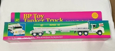 Camión cisterna de juguete BP 1994 edición limitada luces sonidos petróleo británico NUEVO Foto 1 de 4
