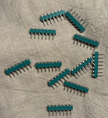 T&B 7 PIN SIP MÁQUINA PIN ENCHUFES, LOTE DE 11 ENCHUFES, RARO VERDE VINTAGE IC Foto 1 de 4