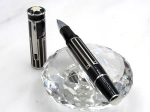 GREAT WRITERS GREAT CHARACTER MANN BLACK/SILVER ROLLER BALL PEN - Picture 1 of 6