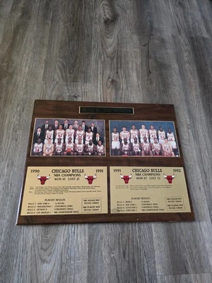 Placa fotográfica vintage espalda con espalda del equipo Chicago Bulls 1990 1991 1992 Foto 1 de 4