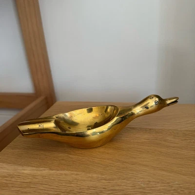 Cenicero vintage MCM de latón macizo pato mallardo volador plato de baratija Foto 1 de 4