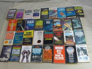 Lot of 33 Vintage UFO Paperback Books: True Sightings, Theories, Flying Saucers - Picture 1 of 7