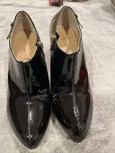Boston Proper SCOOPED OUT BOOTIE BLACK patent leather SIZE 8 - Picture 1 of 5