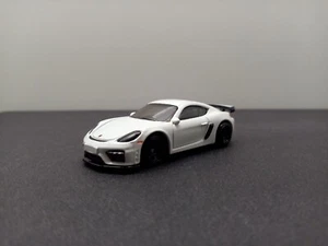 1:64 Hot Wheels Porsche 718 Cayman GT4 - Modellauto - Bild 1 von 4