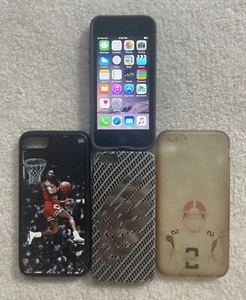 iPhone 5 - 32GB BLACK + iPhone Cases (x3) *T-Mobile / Sprint* Cracked Screen - Picture 1 of 3