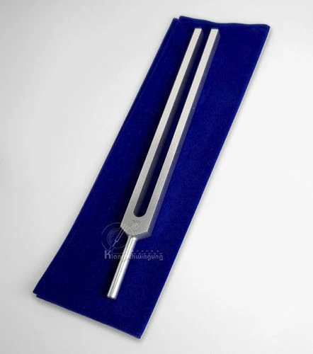 OM 136,1 Hz Stimmgabel inkl. Etui, Tuningfork, diapason - Bild 1 von 1