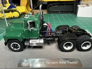 Fire Replicas/Classic Semi-Trucks - 1:50 - Mack - R - Green-NIB - Picture 1 of 9