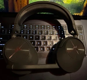 Corsair HS55 Wireless Core Gaming Headset, Bluetooth for PC, PS5, PS4, No Dongle - Picture 1 of 8