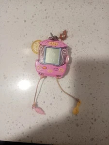 2006 Littlest Pet Shop Digital Virtual Pet Pink Electronic Keychain LPS - Picture 1 of 3