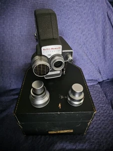 Vintage Bell and Howell 240 16mm camera - Picture 1 of 16