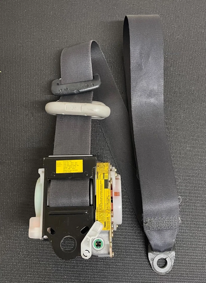 01 02 03 04 05 Toyota Echo 4DR dianteiro esquerdo motorista cinto de segurança lateral fabricante de equipamento original - Imagem 1 de 4