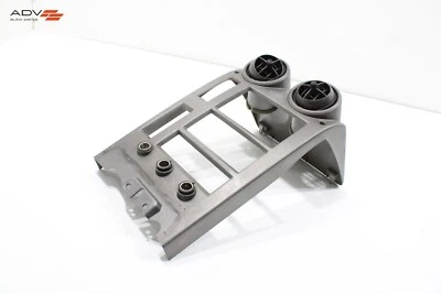 HUMMER H2 2003-2004 TABLERO CENTRAL RADIO PANTALLA BISEL MOLDEADO CON SALIDAS DE AIRE OEM Foto 1 de 4