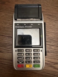 USED FIRST DATA FD410 CREDIT CARD MACHINE NO PAPER OR CABLE SOLD AS IS - Picture 1 of 1