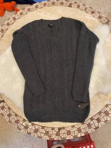Sweater Grey Buy 2 for ½ of shipping cost, But 3 or more for free shipping - Picture 1 of 2