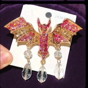 Bat Pin Brooch Halloween Fashion jewelry Pin 3 Inch New - Picture 1 of 4